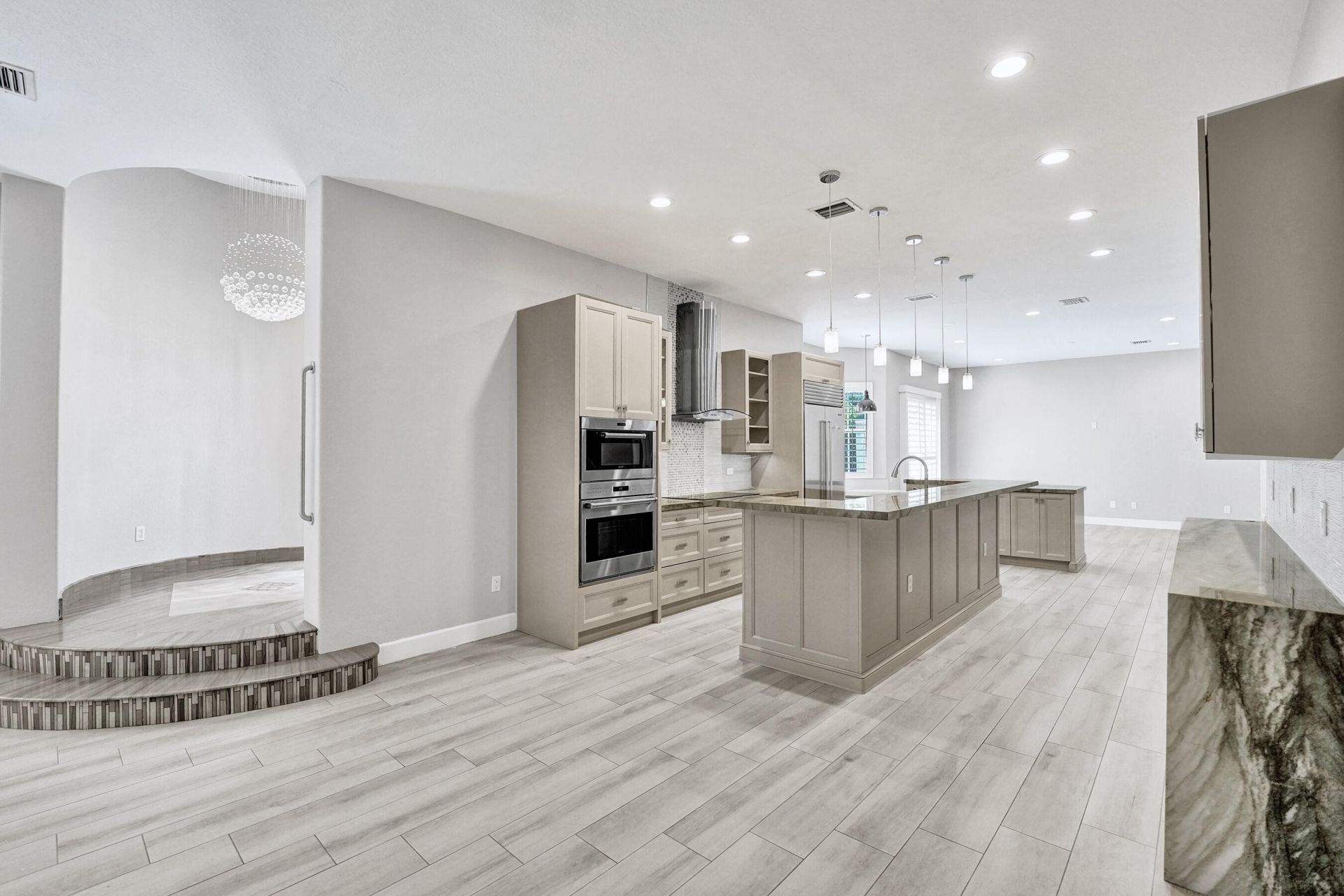 818 Spinnaker Drive E, Hollywood, FL 33019 Photo