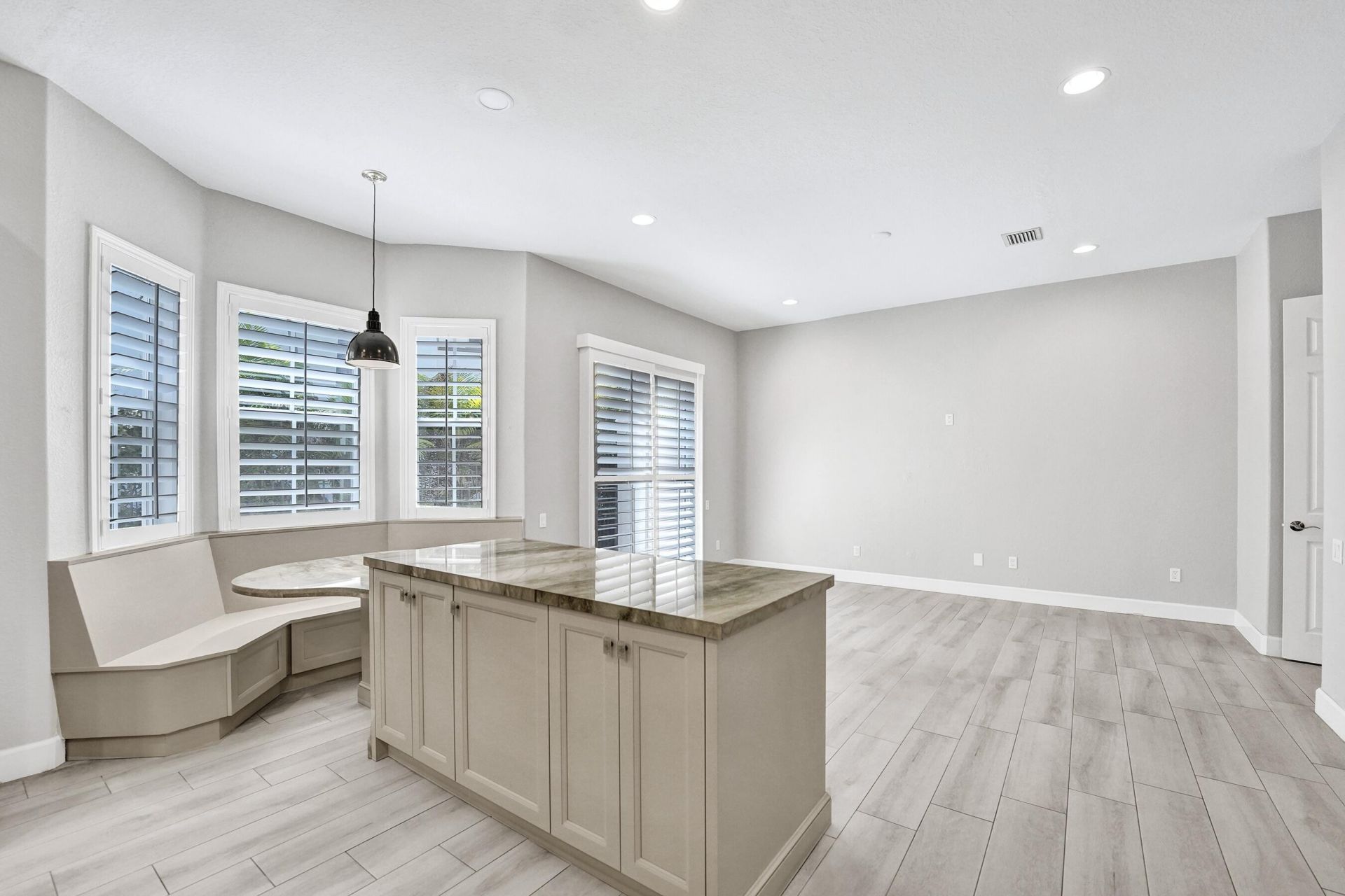 818 Spinnaker Drive E, Hollywood, FL 33019 Photo