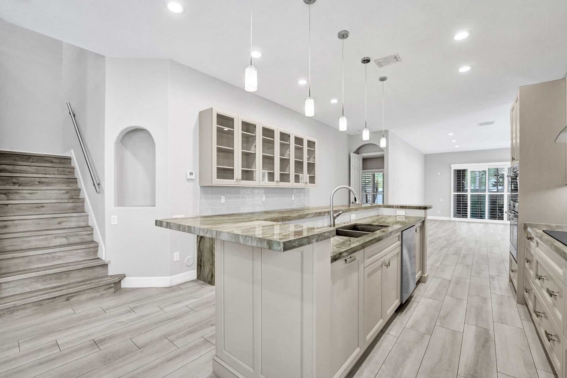 818 Spinnaker Drive E, Hollywood, FL 33019 Photo