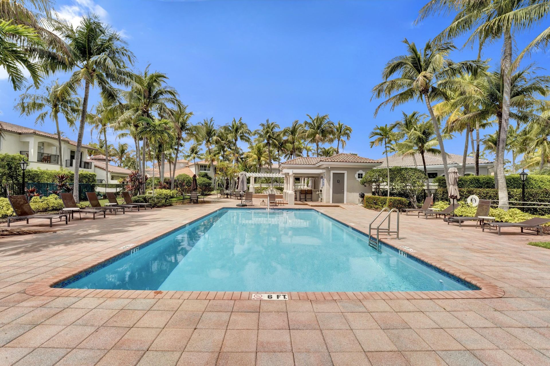 818 Spinnaker Drive E, Hollywood, FL 33019 Photo