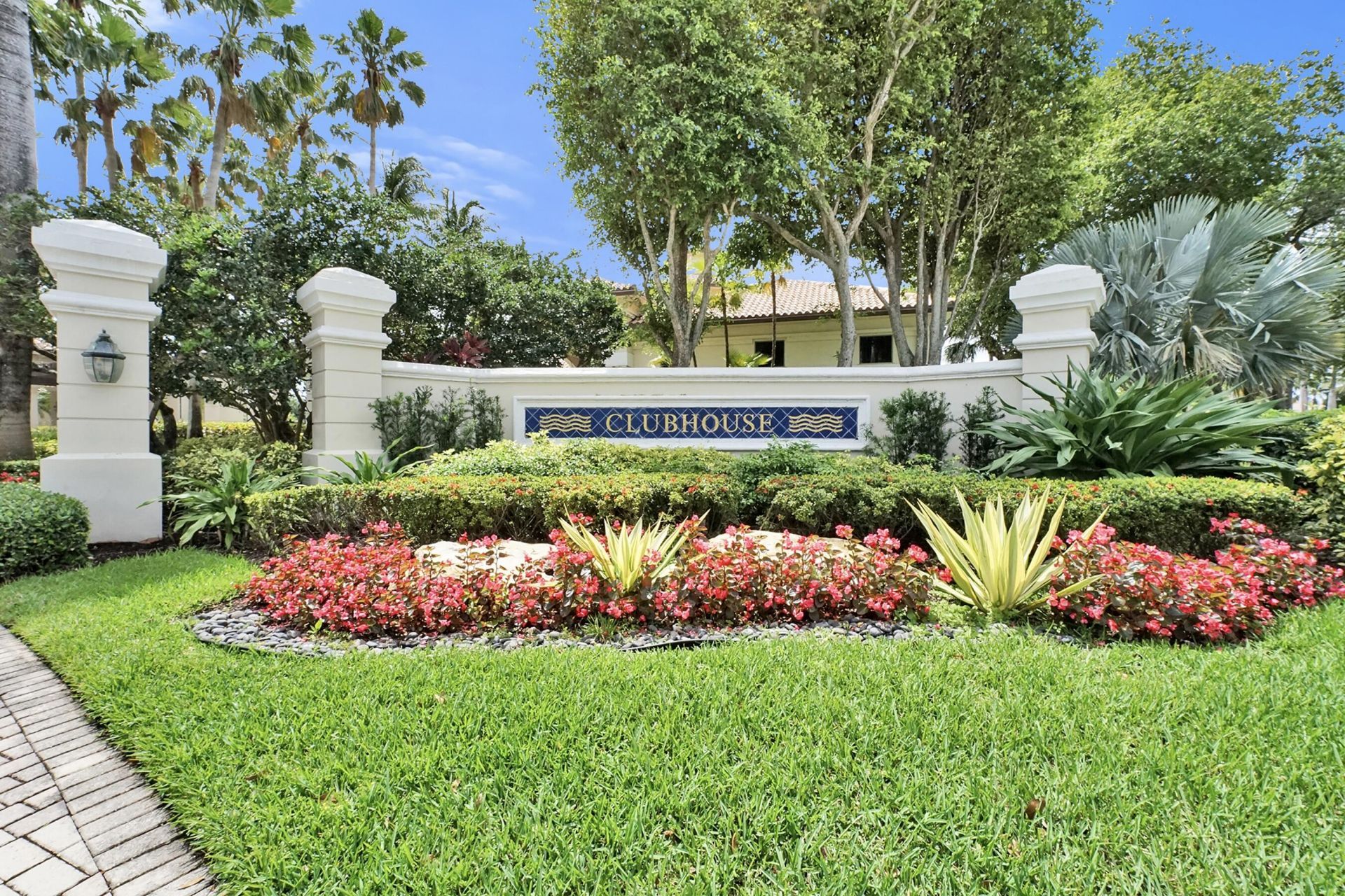 818 Spinnaker Drive E, Hollywood, FL 33019 Photo