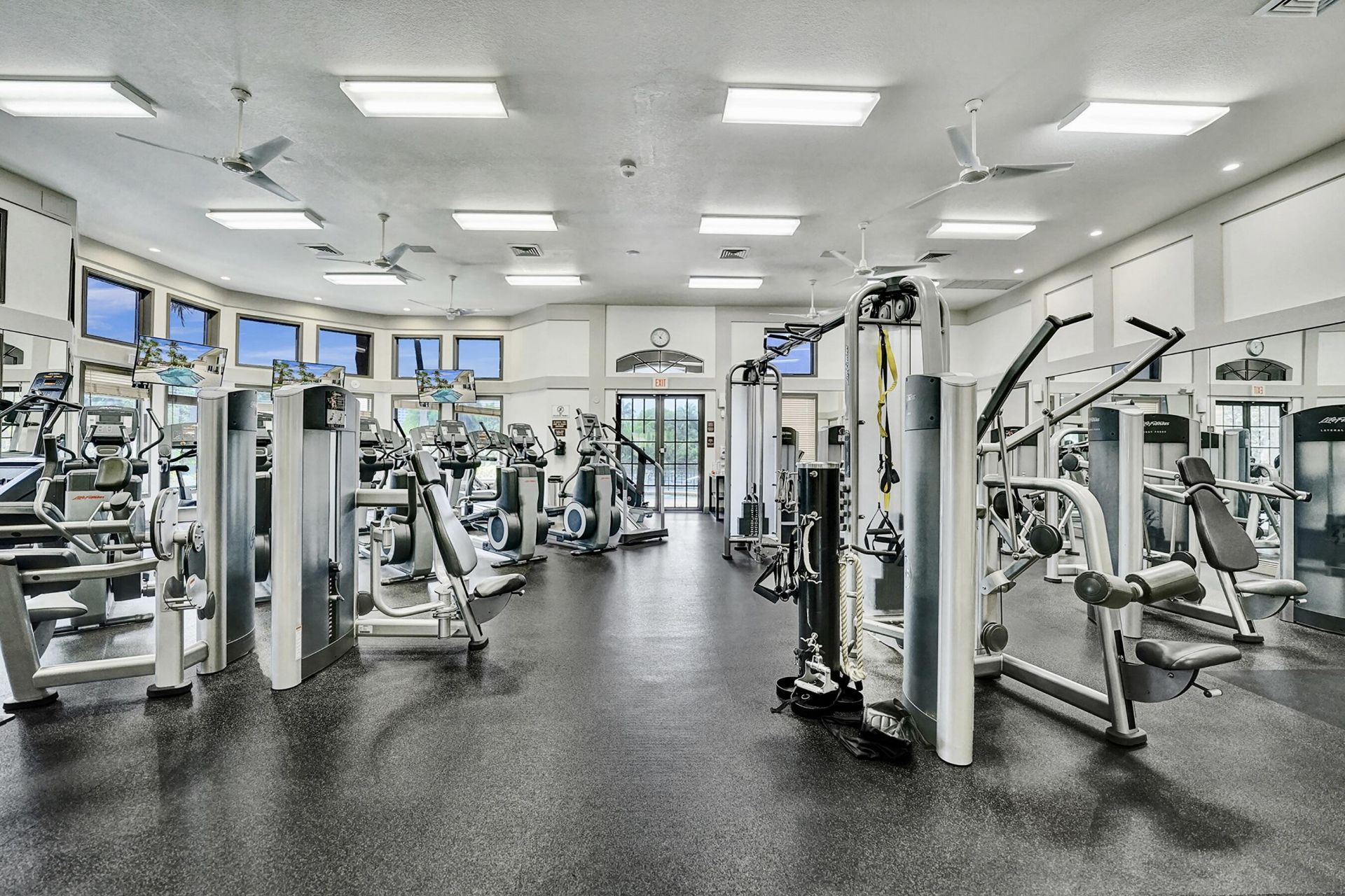 818 Spinnaker Drive E, Hollywood, FL 33019 Photo