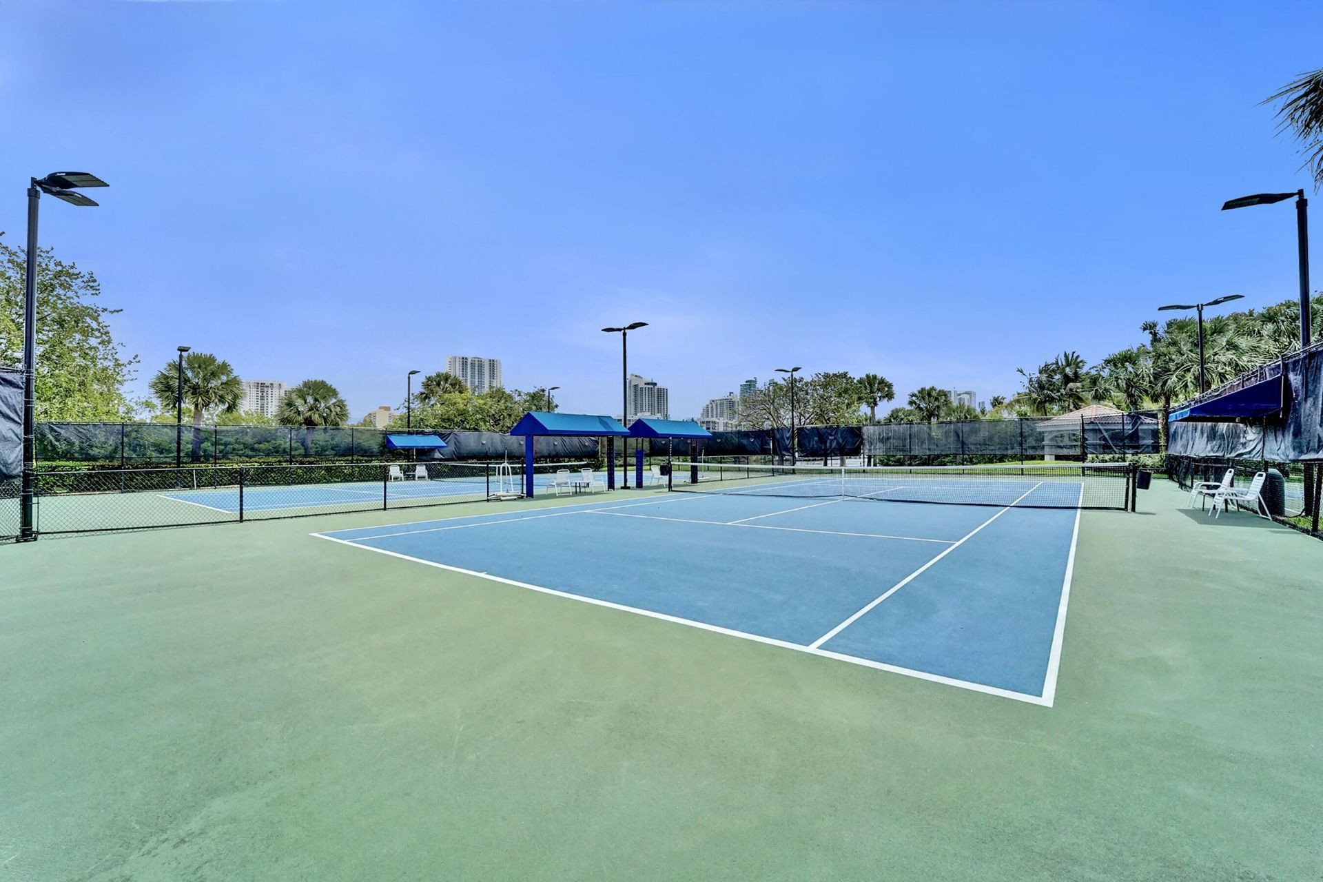 818 Spinnaker Drive E, Hollywood, FL 33019 Photo