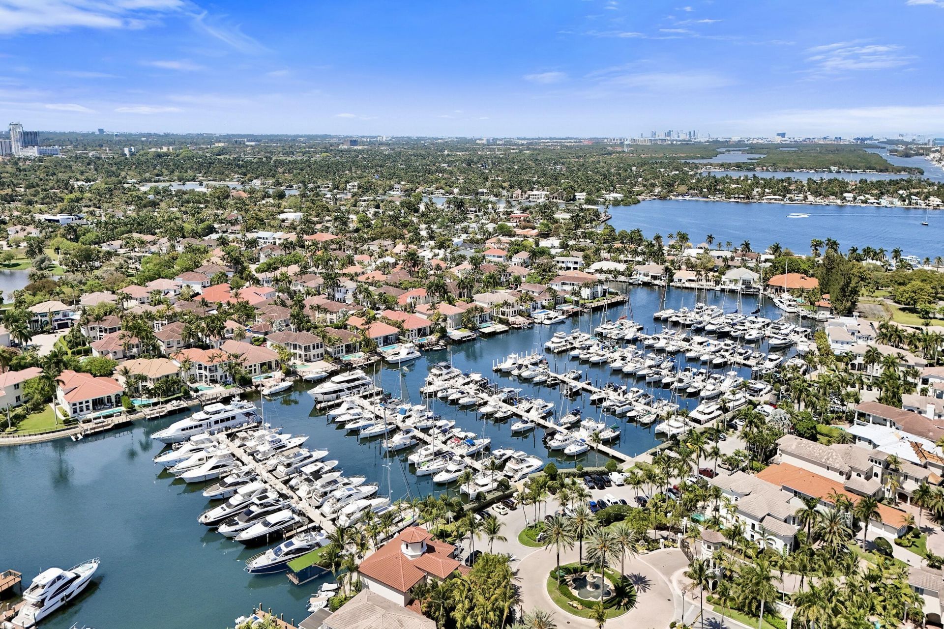 818 Spinnaker Drive E, Hollywood, FL 33019 Photo