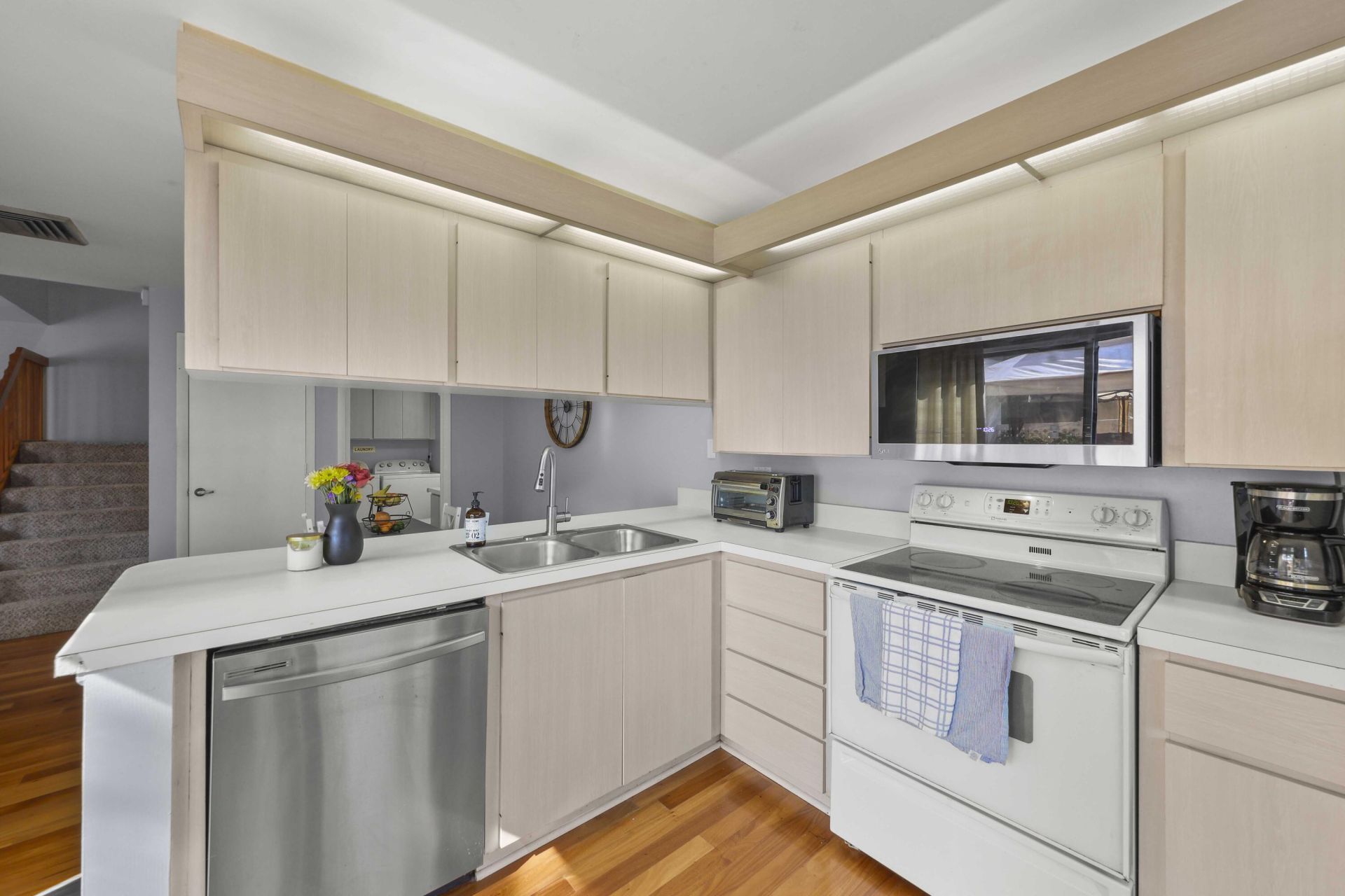 31 Clinton Court, Unit B, Royal Palm Beach, FL 33411 Photo