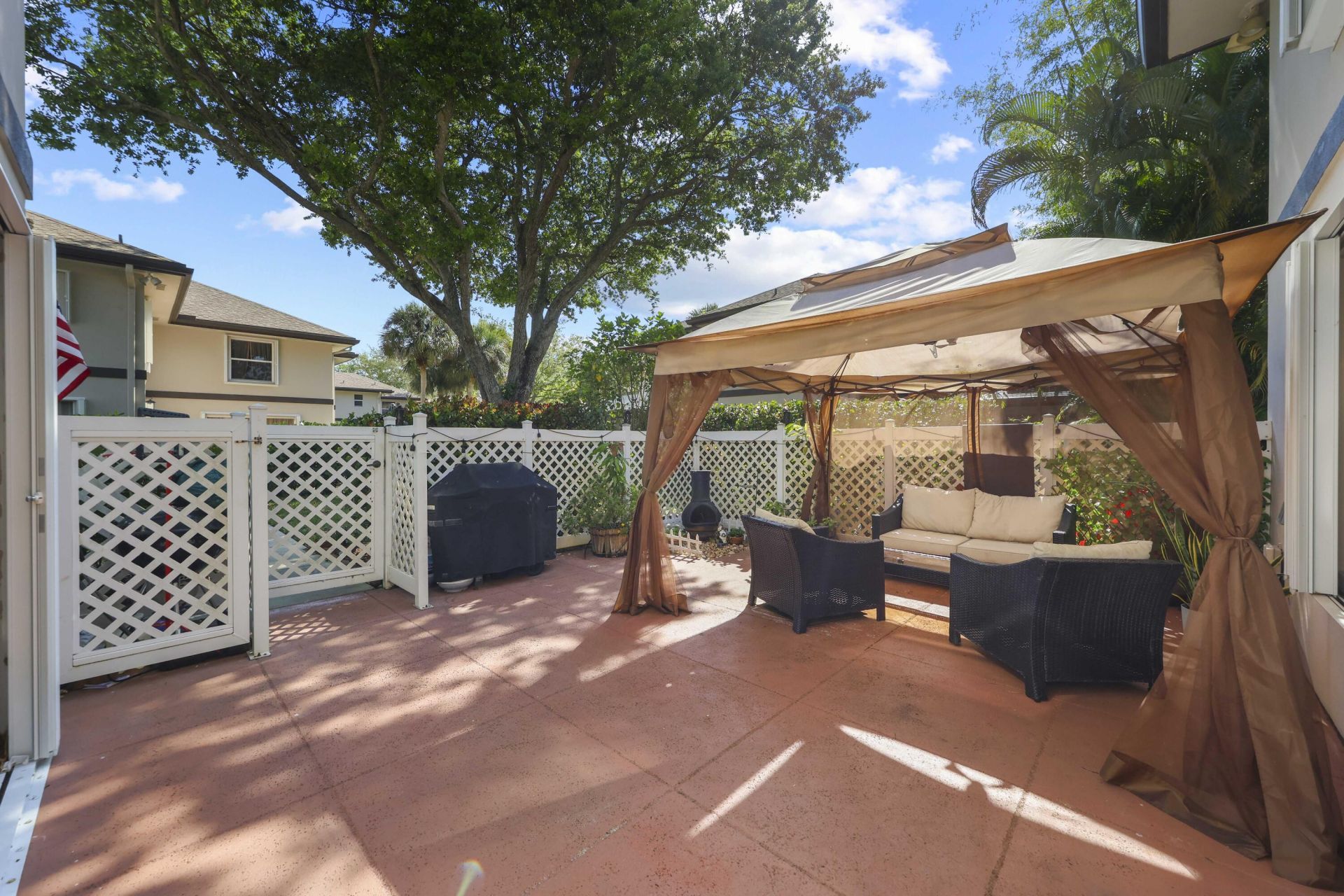 31 Clinton Court, Unit B, Royal Palm Beach, FL 33411 Photo