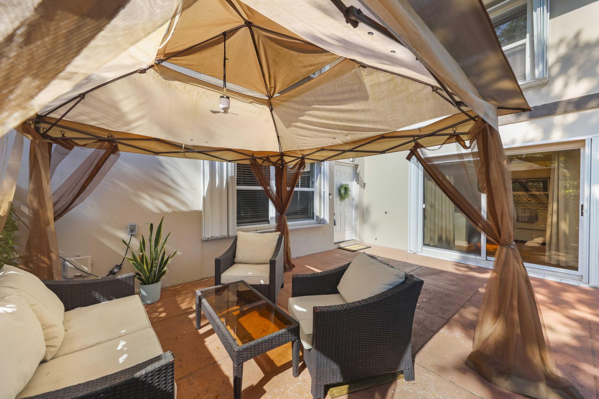 31 Clinton Court, Unit B, Royal Palm Beach, FL 33411 Photo