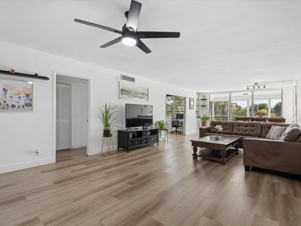 804 Cypress Grove Lane, Unit 308, Pompano Beach, FL 33069