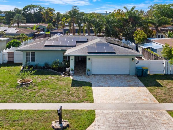 8017 NW 74th Terrace, Tamarac, FL 33321