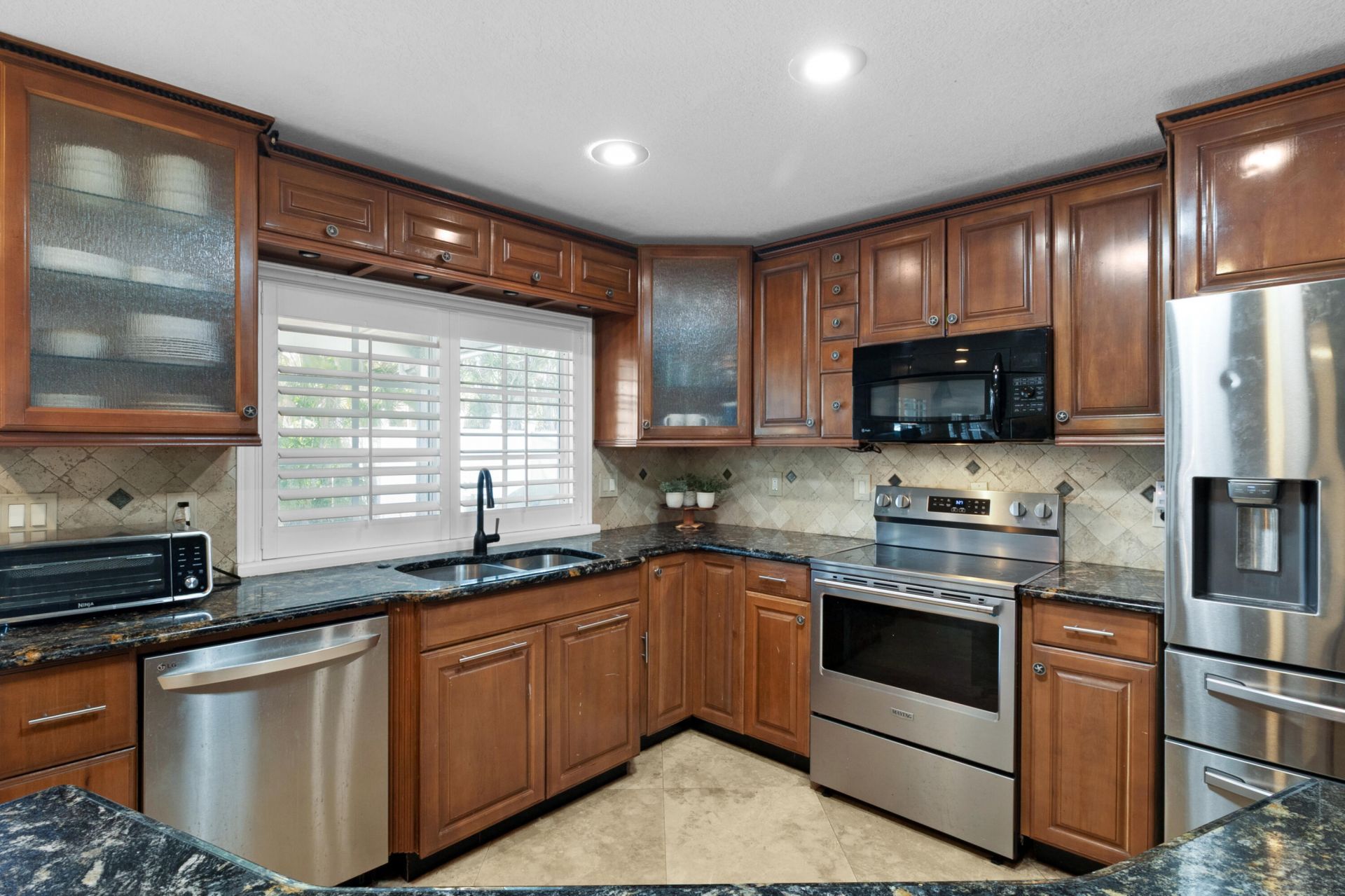 8017 NW 74th Terrace, Tamarac, FL 33321 Photo