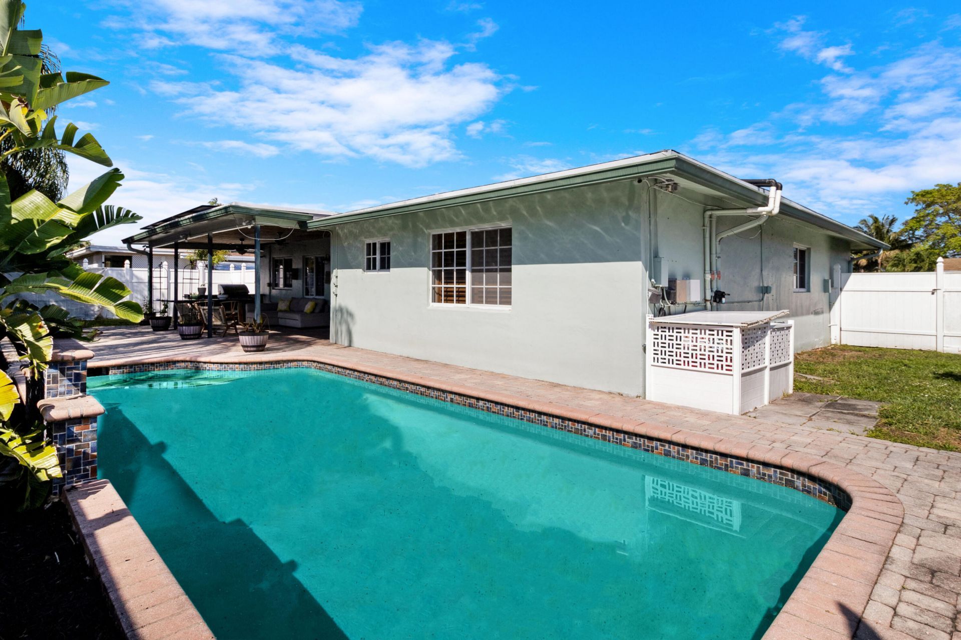 8017 NW 74th Terrace, Tamarac, FL 33321 Photo