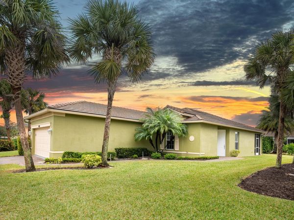 9692 SW Lindale Trace Boulevard, Port St. Lucie, FL 34987