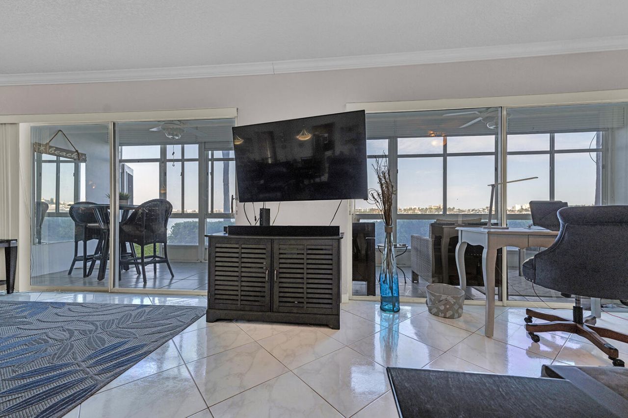 100 Waterway Drive S, Unit 109, Lantana, FL 33462 Photo