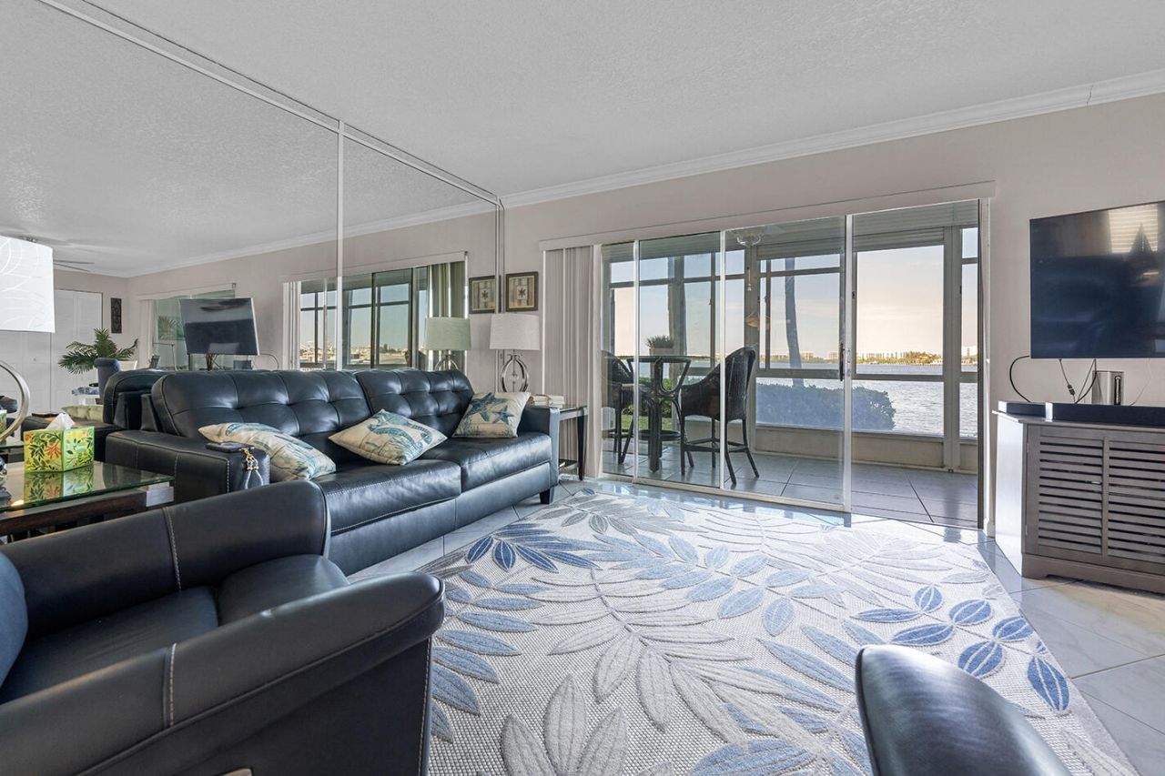 100 Waterway Drive S, Unit 109, Lantana, FL 33462 Photo