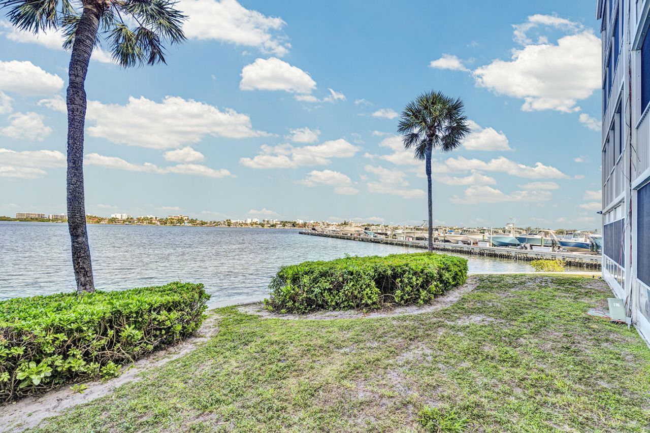 100 Waterway Drive S, Unit 109, Lantana, FL 33462 Photo