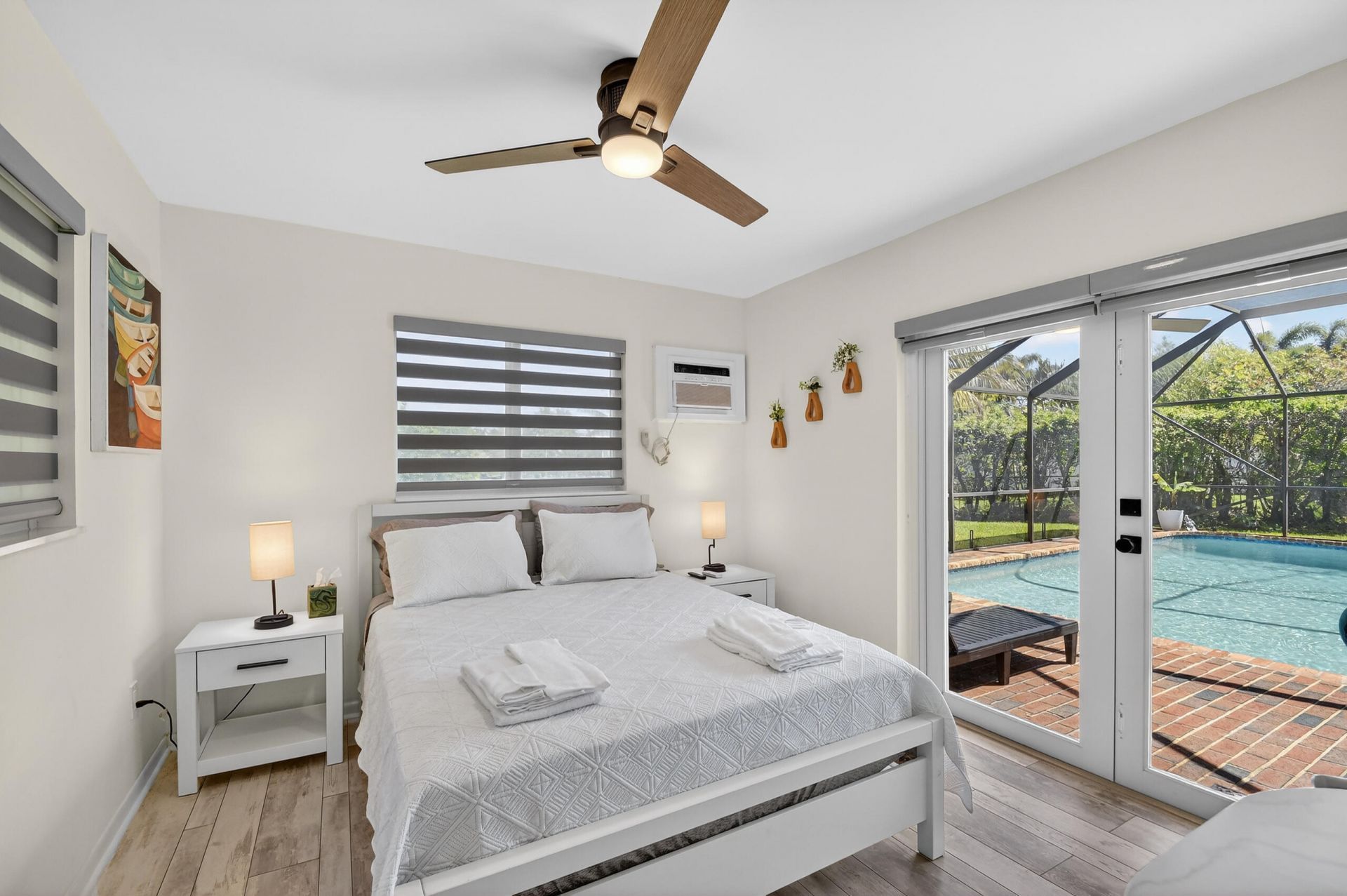 8416 Pine Tree Lane, West Palm Beach, FL 33406 Photo