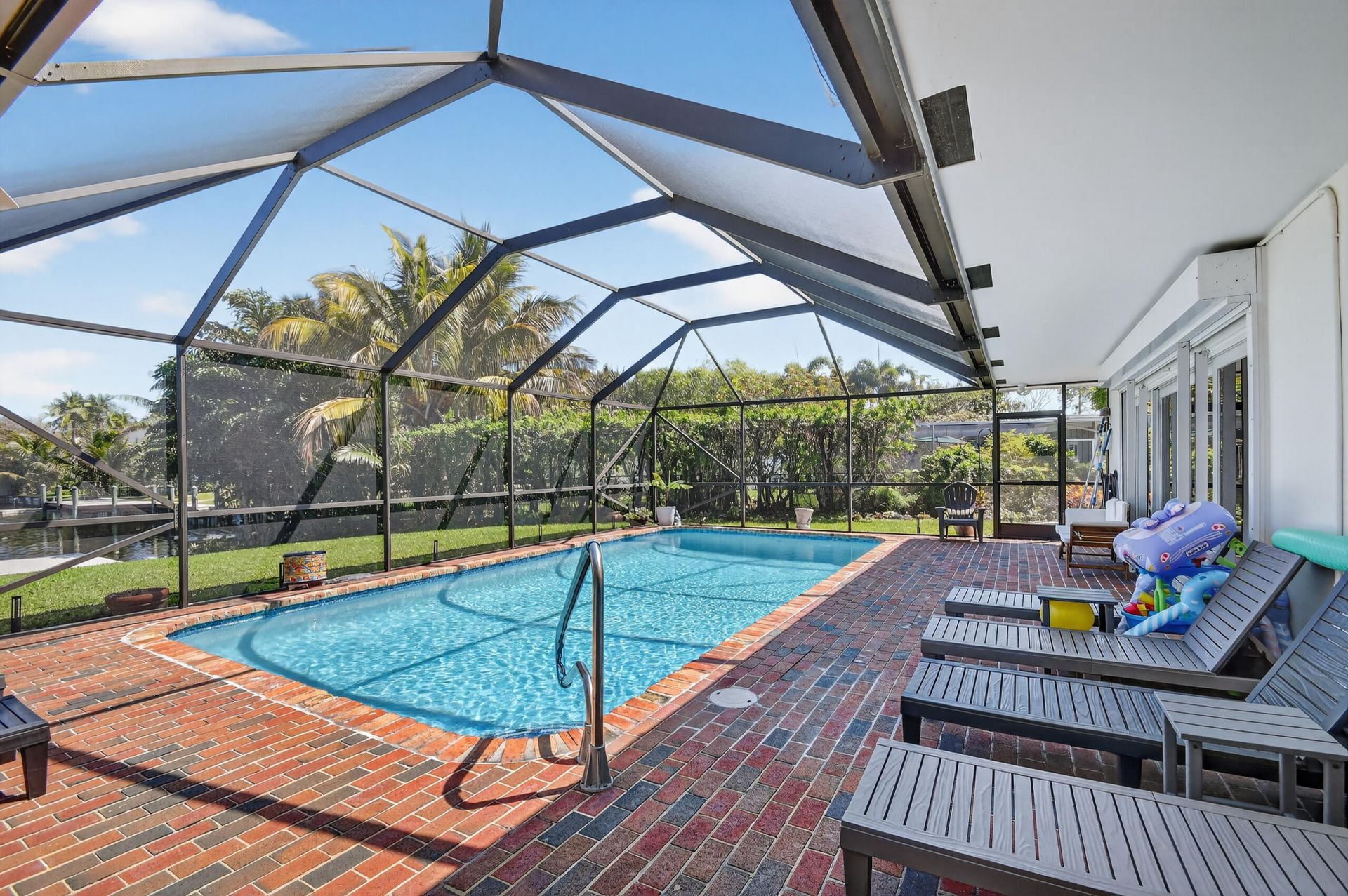 8416 Pine Tree Lane, West Palm Beach, FL 33406 Photo