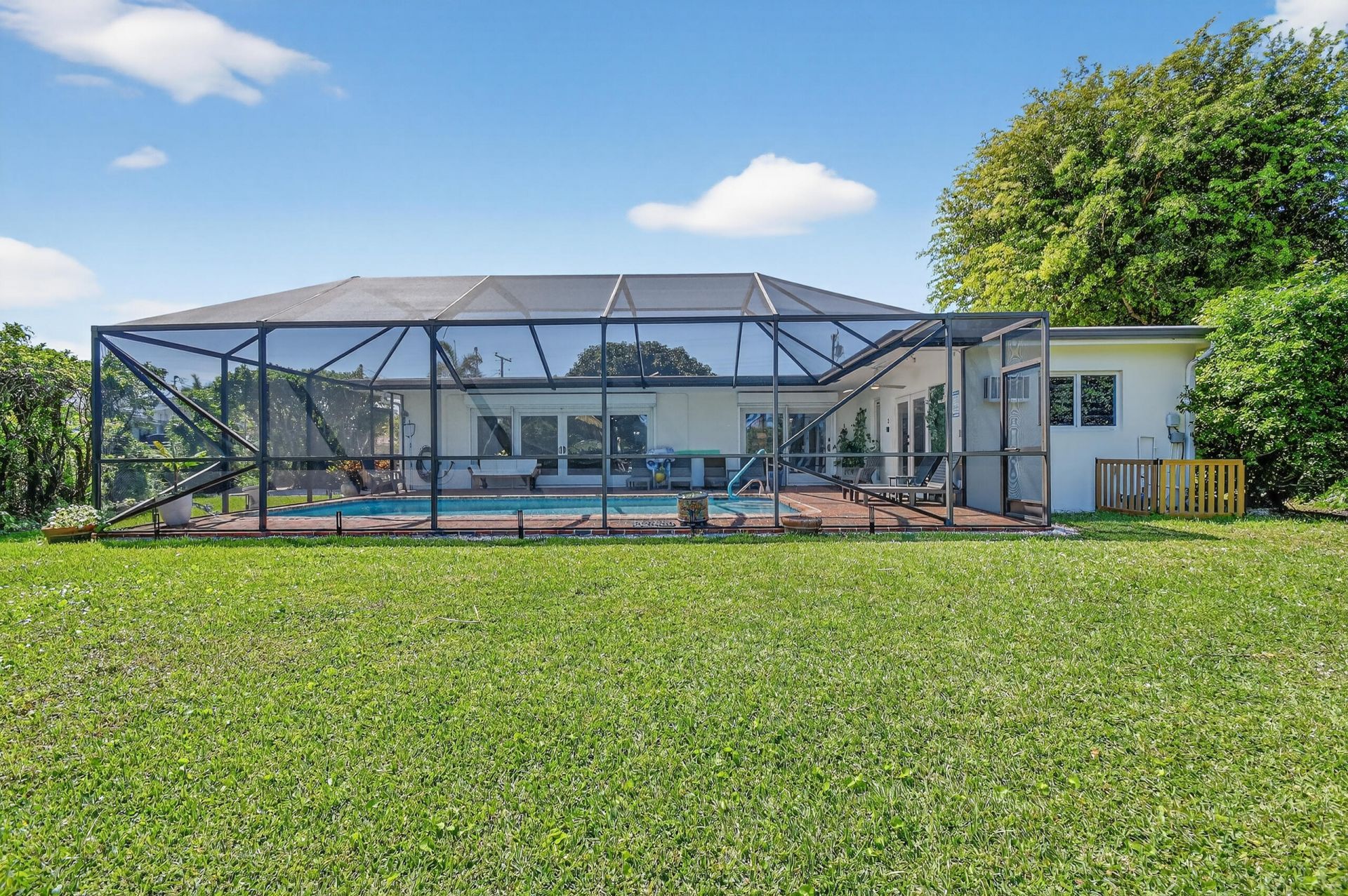 8416 Pine Tree Lane, West Palm Beach, FL 33406 Photo