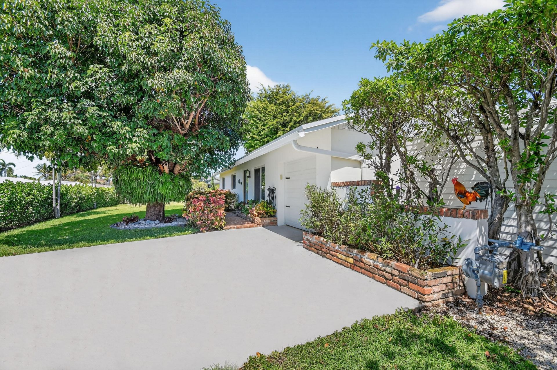 8416 Pine Tree Lane, West Palm Beach, FL 33406 Photo