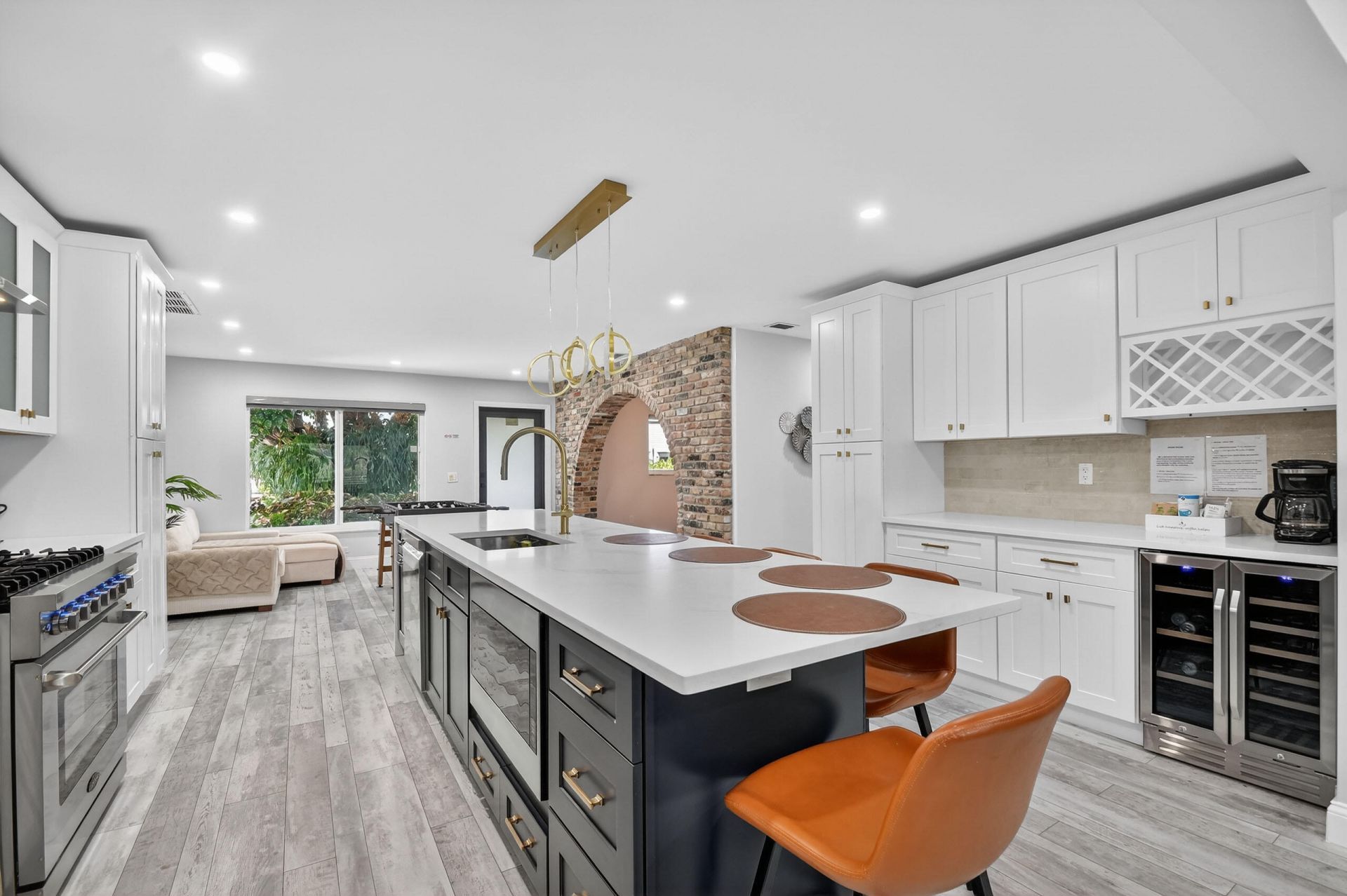 8416 Pine Tree Lane, West Palm Beach, FL 33406 Photo