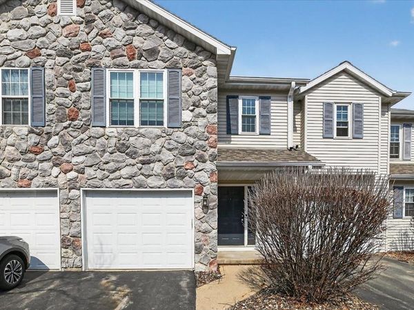 213 Musket Ridge Drive, Sun Prairie, WI 53590