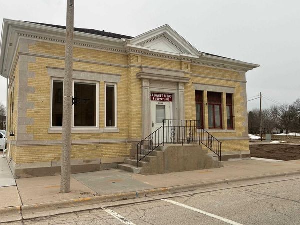 2038 RAILROAD STREET, New Holstein, WI 53061