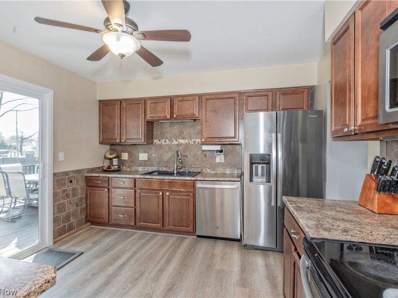 3529 Hunter Drive, North Olmsted, OH 44070 Photo 10