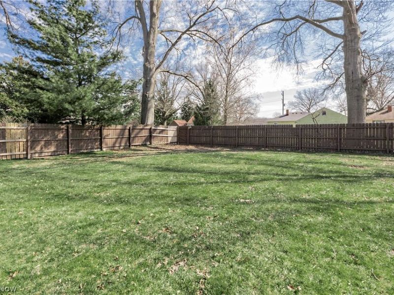 3529 Hunter Drive, North Olmsted, OH 44070 Photo 32