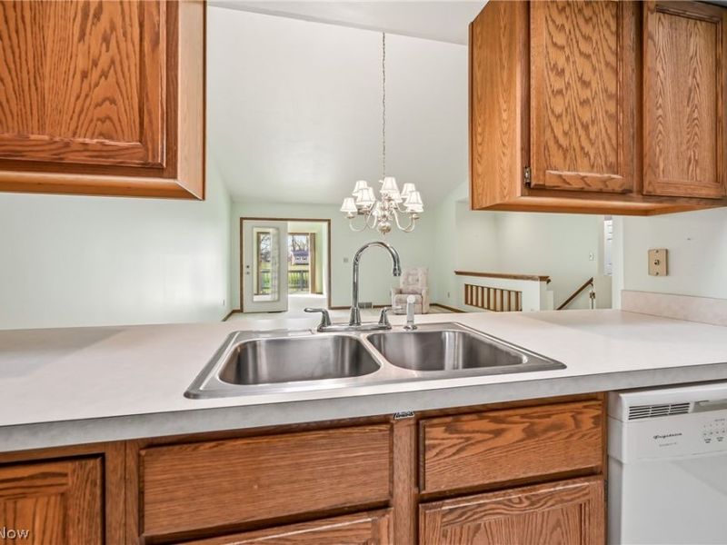 117 Greenfield Oval, Warren, OH 44483 Photo 24