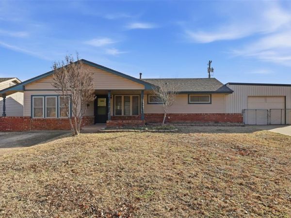 6322 Norman Avenue, Warr Acres, OK 73122