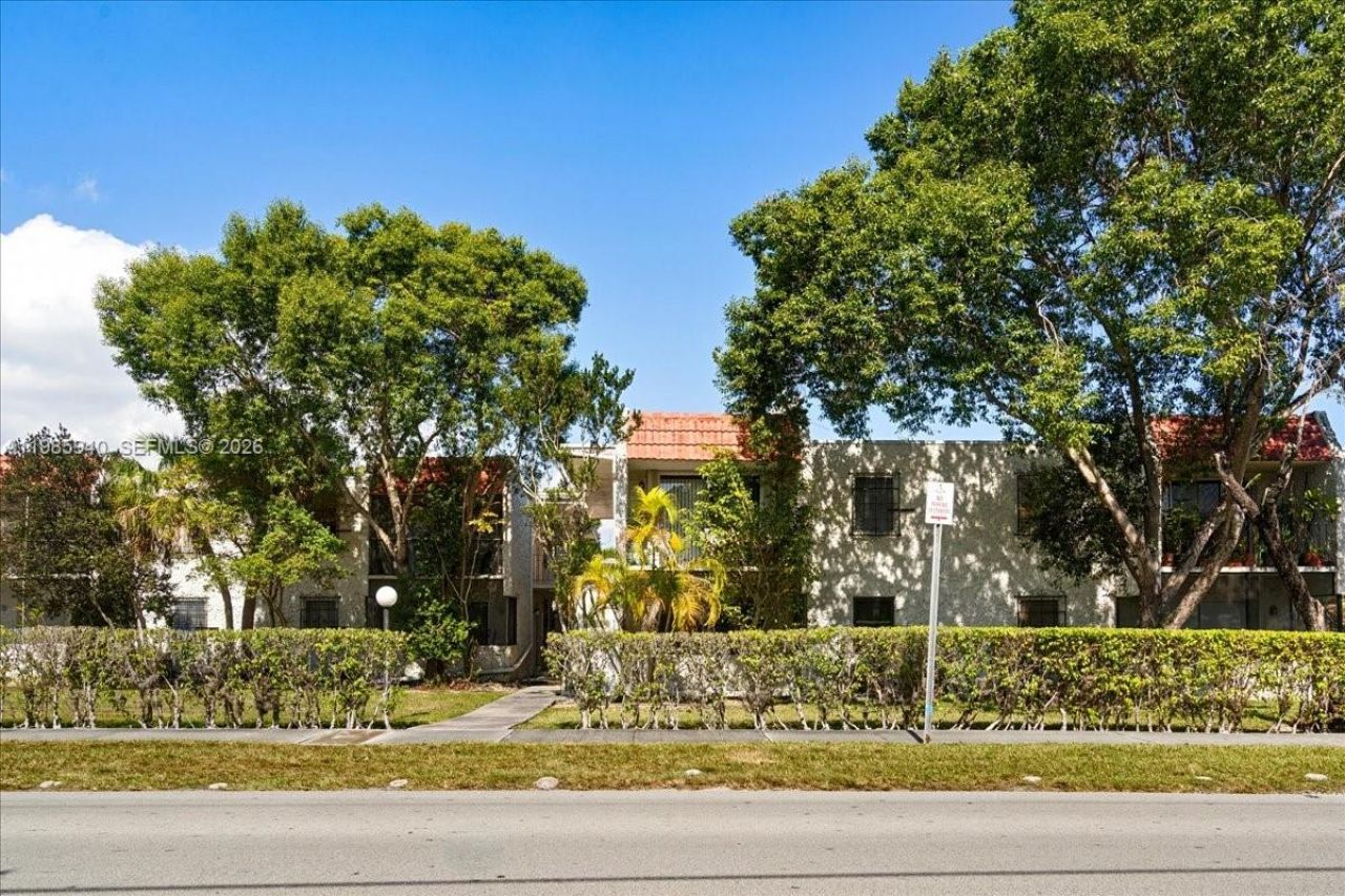 8701 SW 141st St, Unit B2, Palmetto Bay, FL 33176 Photo