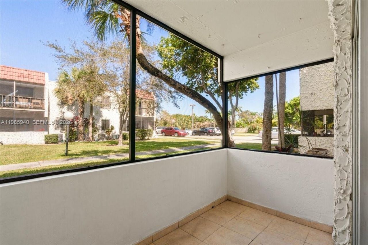 8701 SW 141st St, Unit B2, Palmetto Bay, FL 33176 Photo