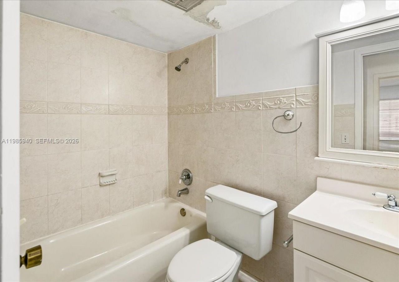 8701 SW 141st St, Unit B2, Palmetto Bay, FL 33176 Photo