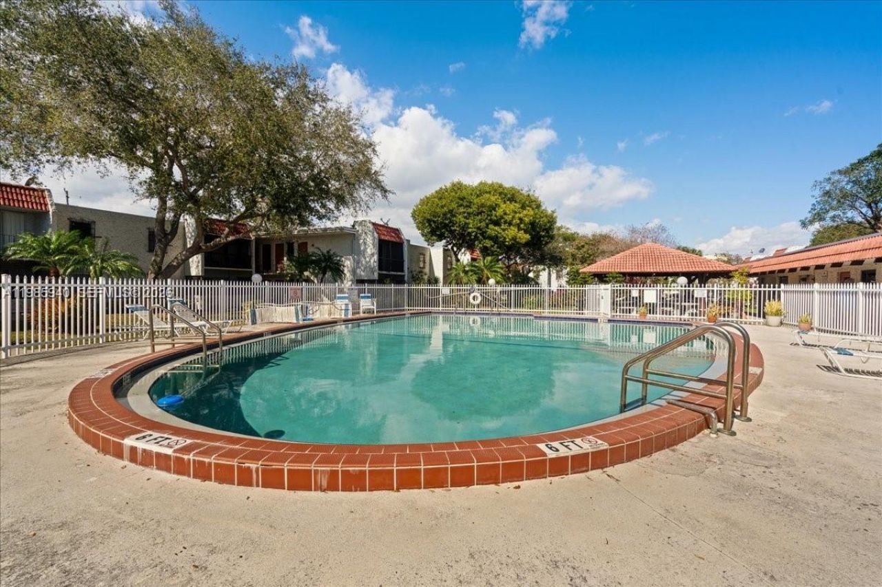 8701 SW 141st St, Unit B2, Palmetto Bay, FL 33176 Photo