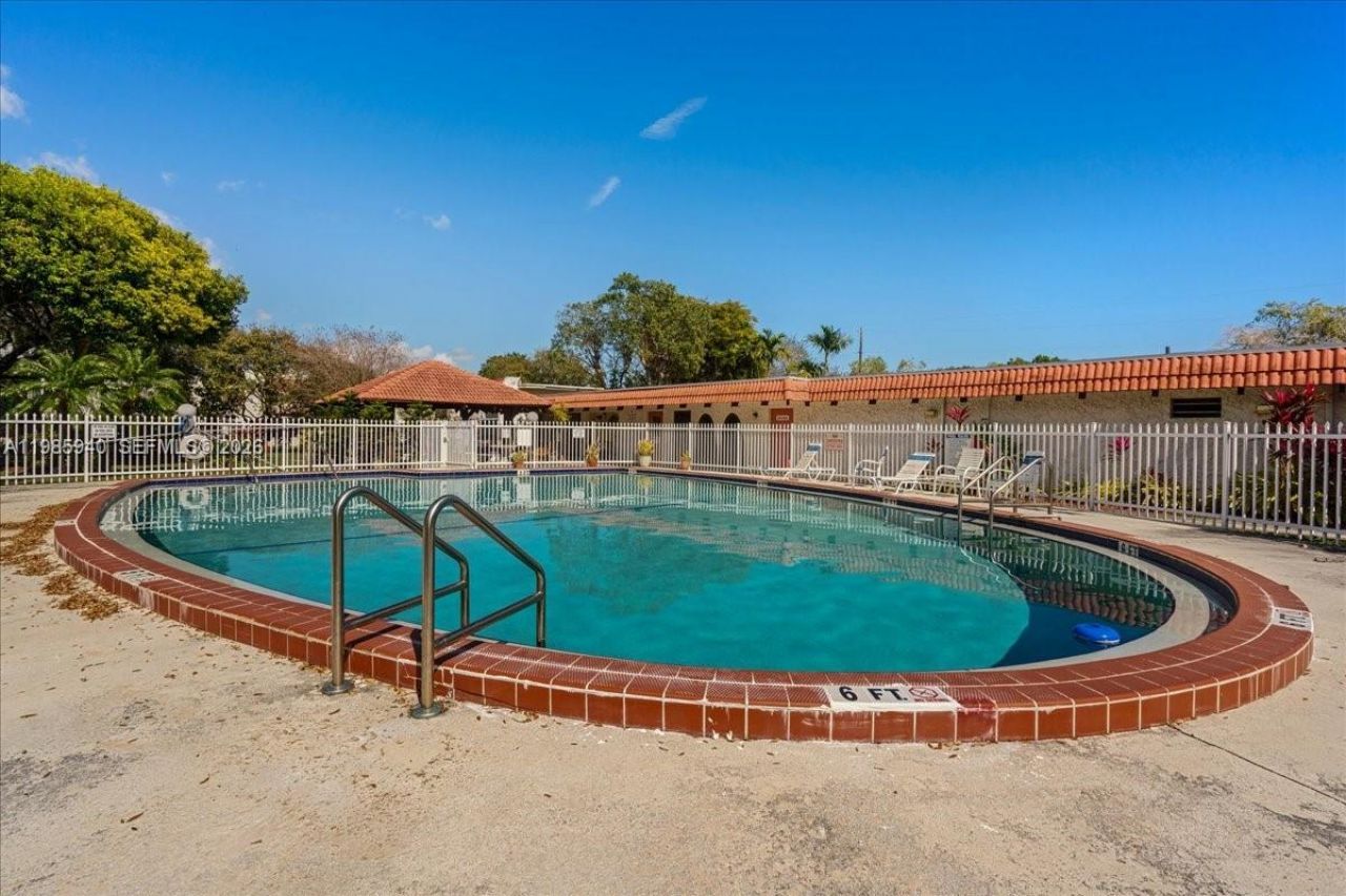 8701 SW 141st St, Unit B2, Palmetto Bay, FL 33176 Photo