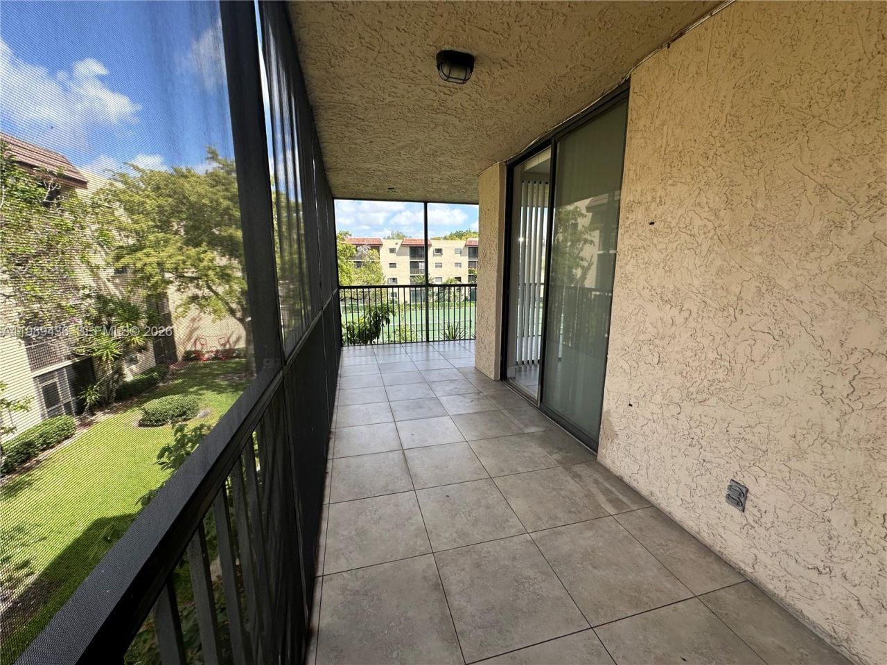 10401 W Broward Blvd, Unit 301, Plantation, FL 33324 Photo