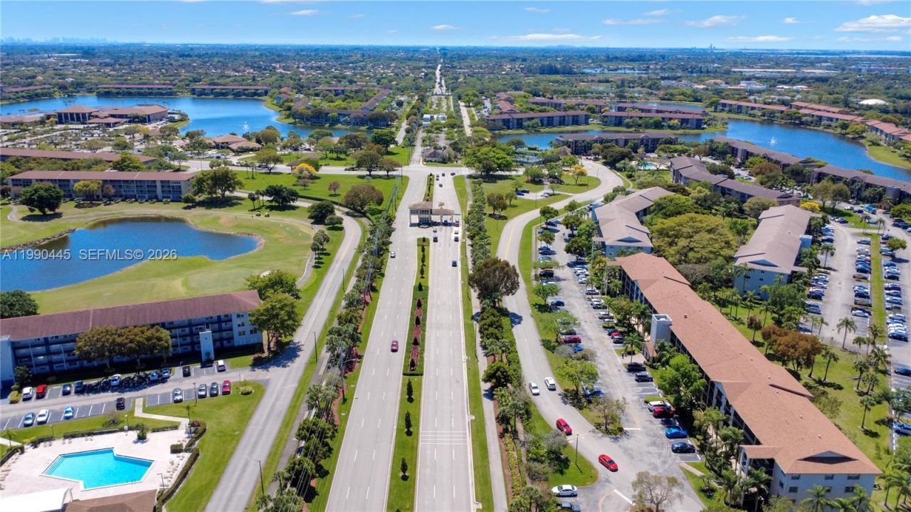 700 SW 137th Ave , Unit 303H, Pembroke Pines, FL 33027 Photo