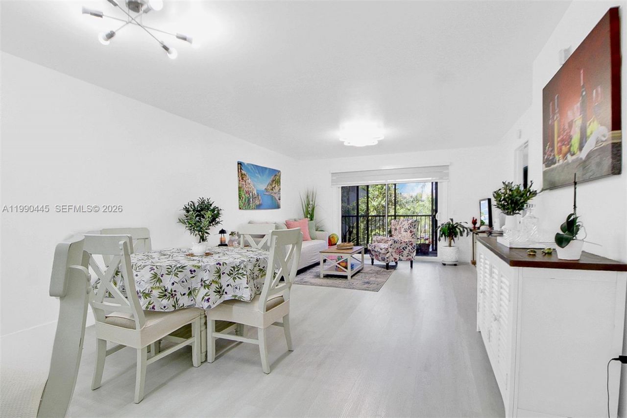 700 SW 137th Ave , Unit 303H, Pembroke Pines, FL 33027 Photo