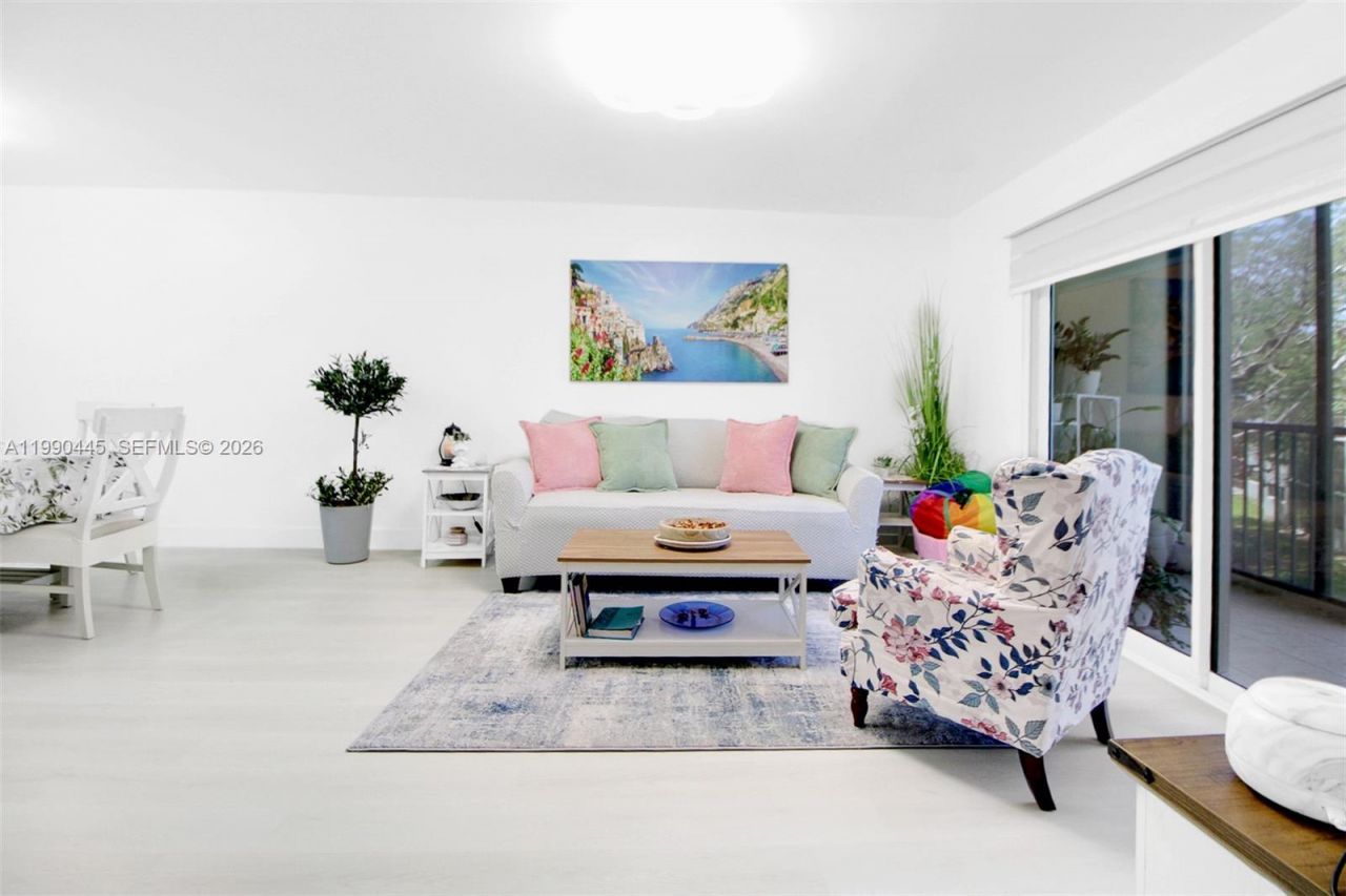 700 SW 137th Ave , Unit 303H, Pembroke Pines, FL 33027 Photo