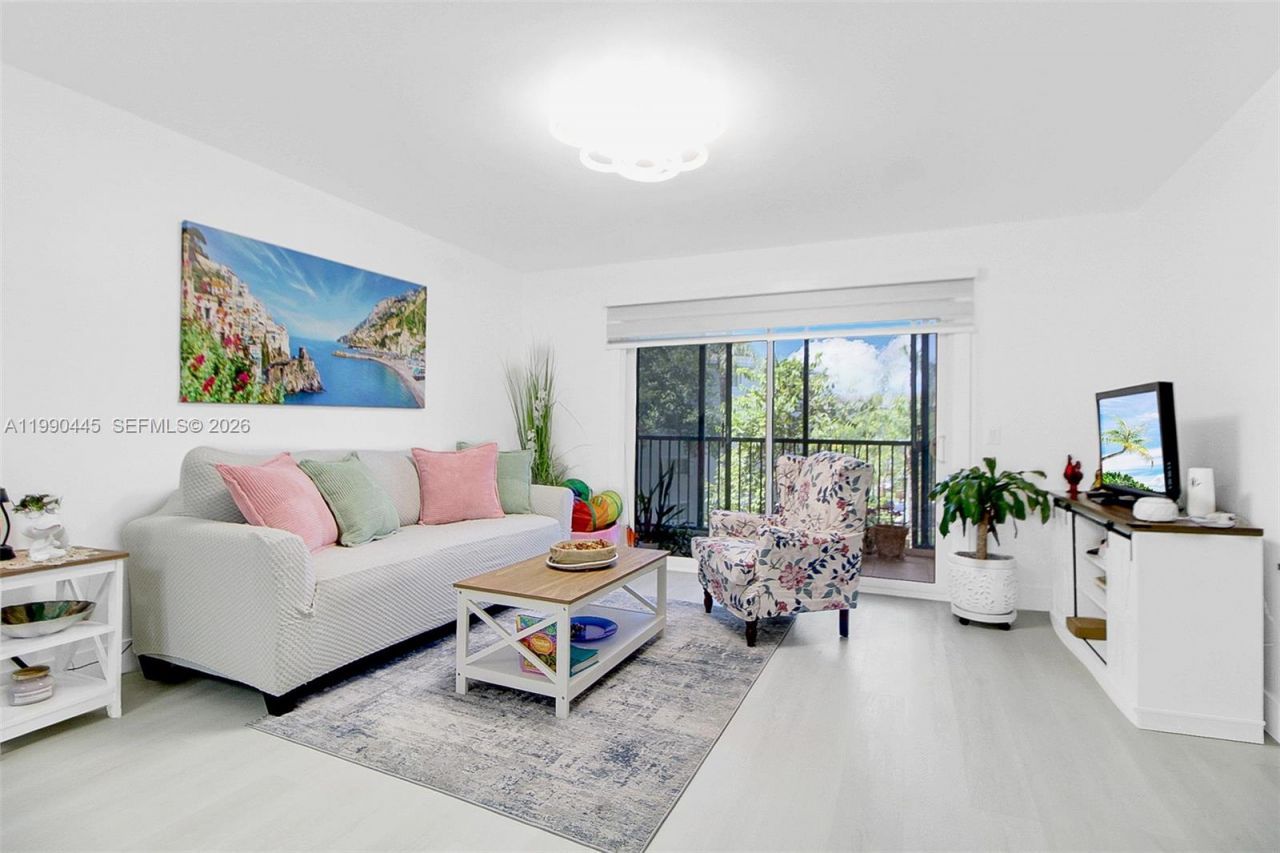 700 SW 137th Ave , Unit 303H, Pembroke Pines, FL 33027 Photo