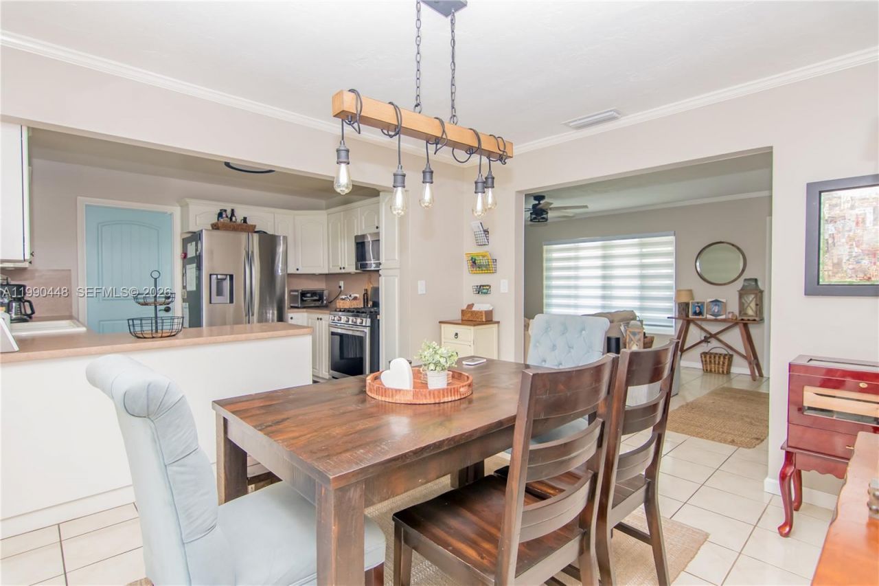 11810 SW 121st Ave , Miami, FL 33186 Photo