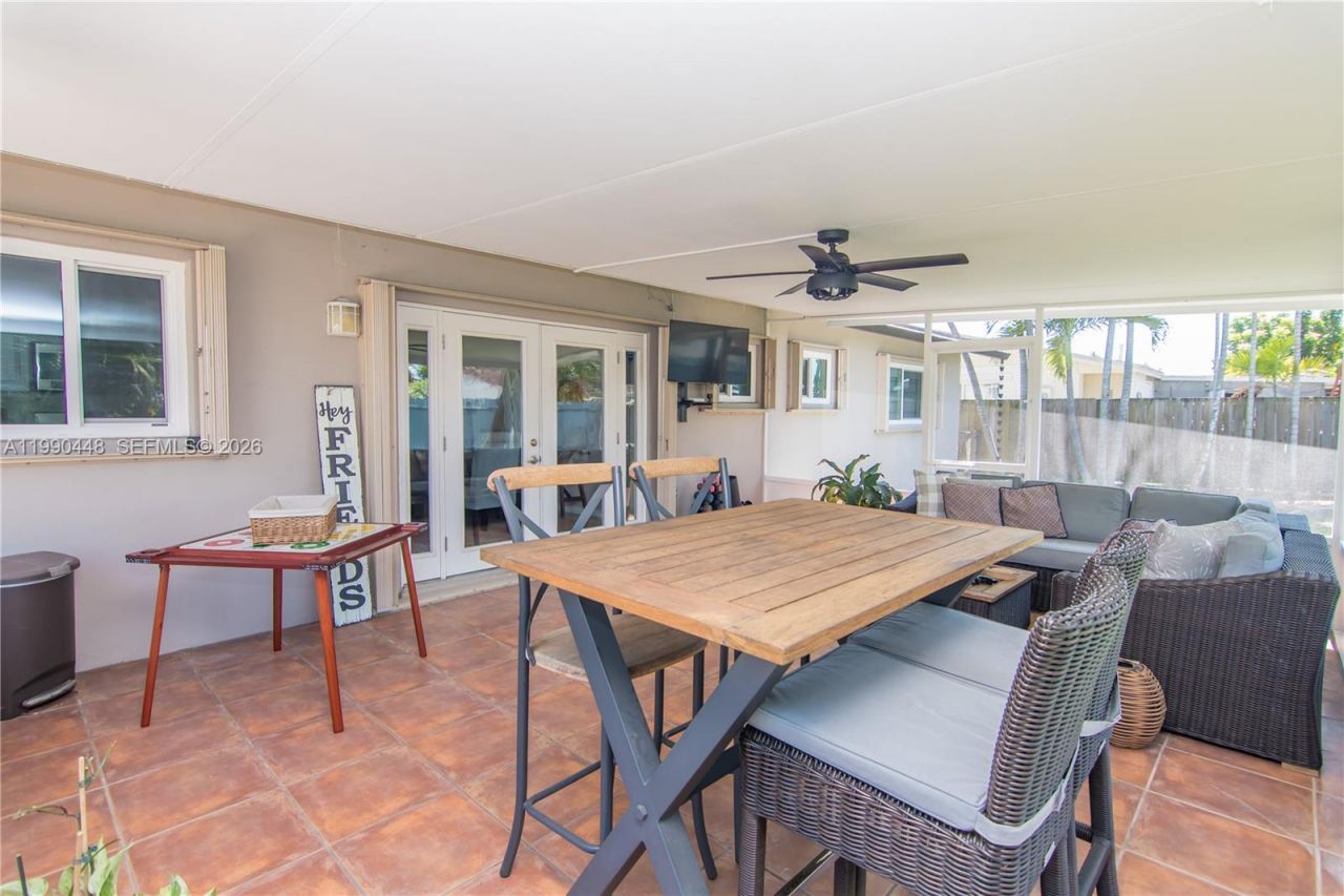 11810 SW 121st Ave , Miami, FL 33186 Photo