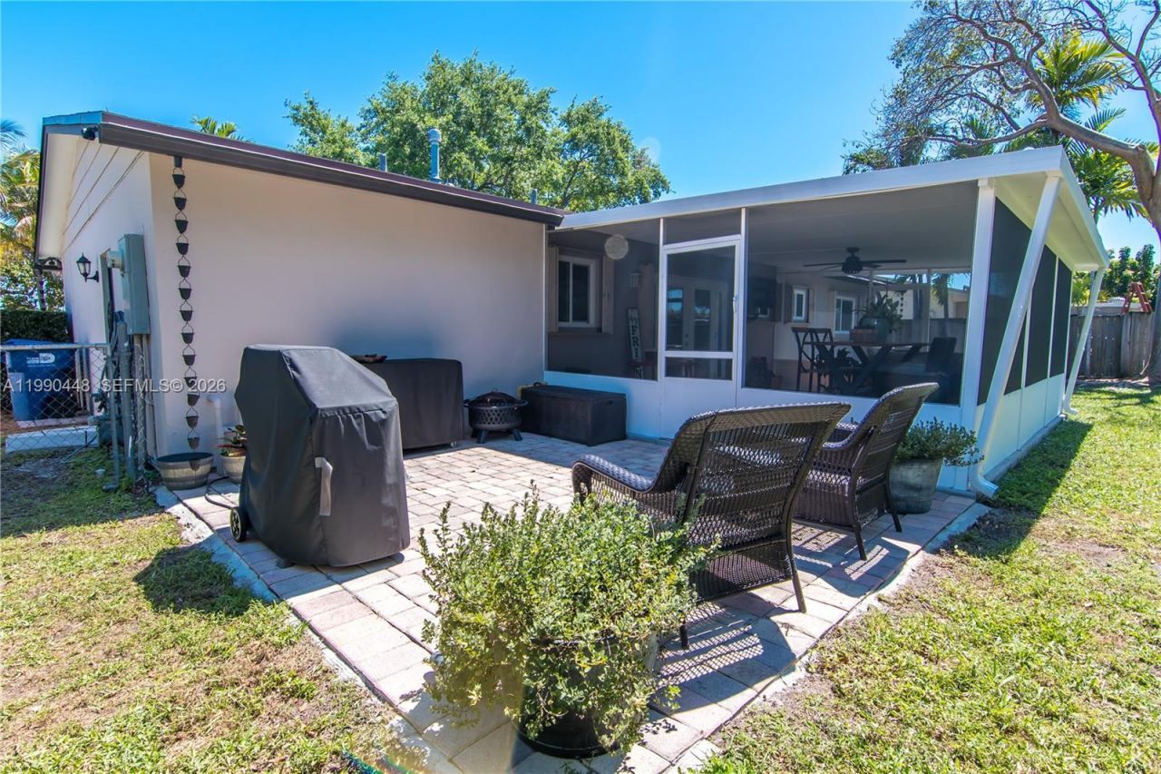 11810 SW 121st Ave , Miami, FL 33186 Photo