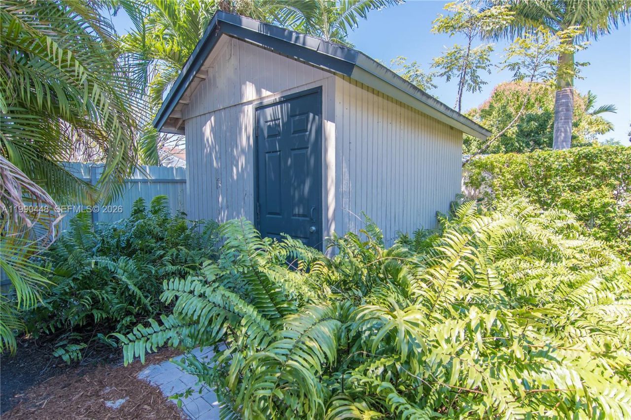 11810 SW 121st Ave , Miami, FL 33186 Photo