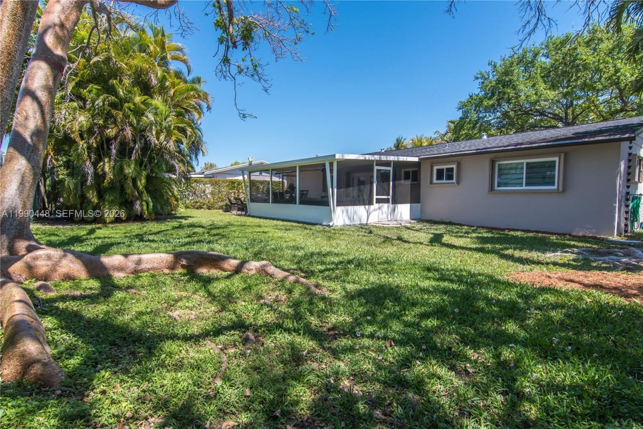 11810 SW 121st Ave , Miami, FL 33186 Photo