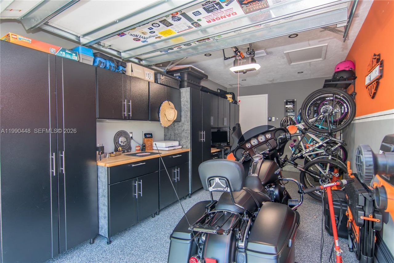 11810 SW 121st Ave , Miami, FL 33186 Photo