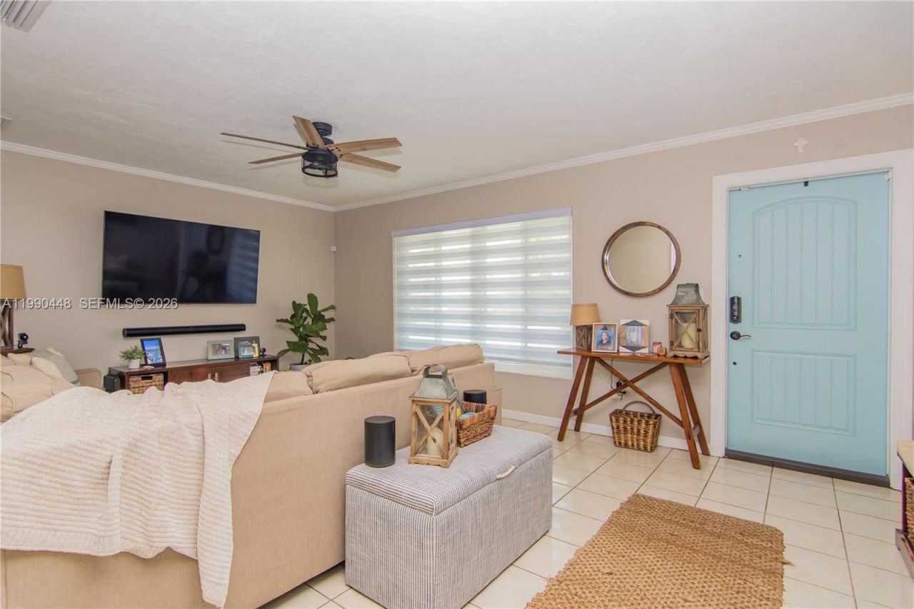 11810 SW 121st Ave , Miami, FL 33186 Photo