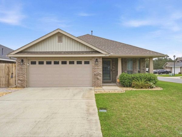 3857 Sandspur Ln, Pensacola, FL 32506