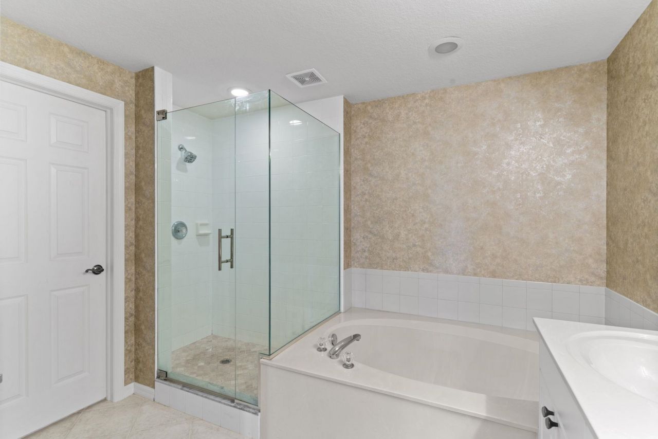 24371 Sandpiper Isle Way, Unit 302, Bonita Springs, FL 34134 Photo