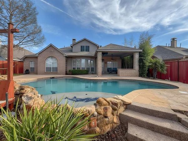 2025 Fair Oaks Circle, Corinth, TX 76210